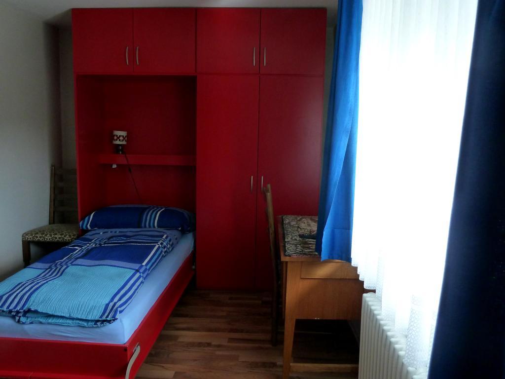 Backpackers Gasthaus Post Вилизау Стая снимка