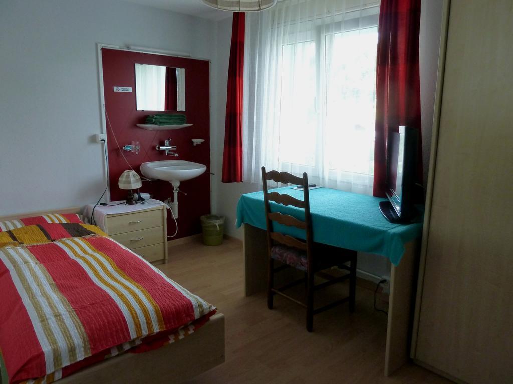 Backpackers Gasthaus Post Вилизау Стая снимка